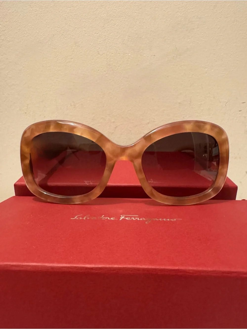 NWT Salvatore Ferragamo SF728S Rose Marble Sunglasses Full Set Made in Italy